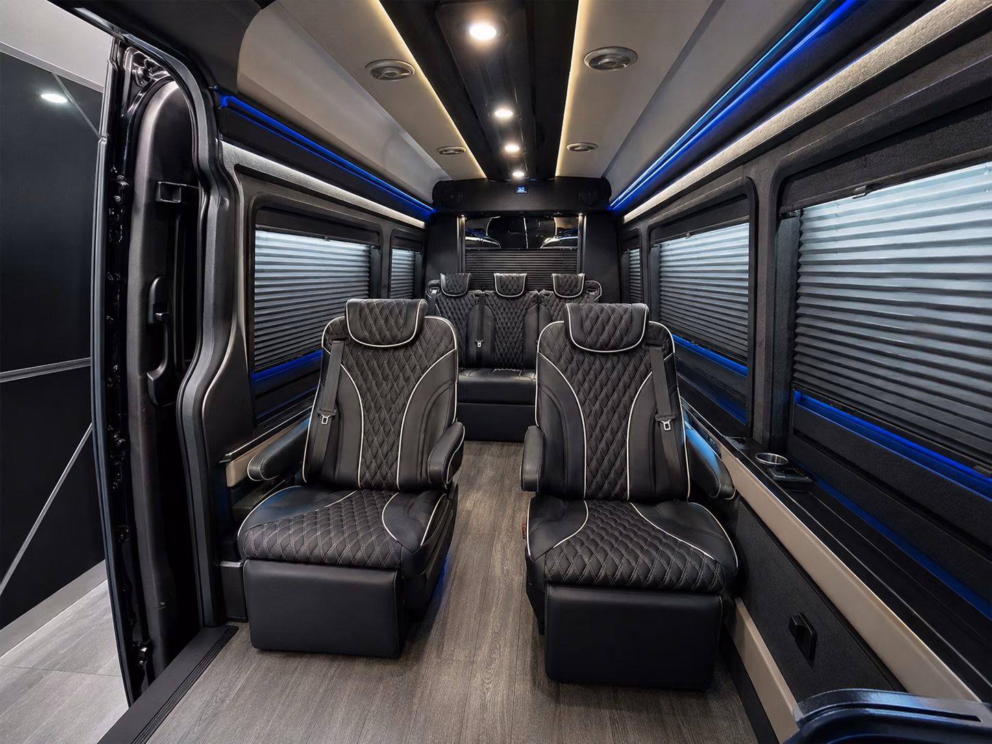 hotel to airport shuttle loops across macon